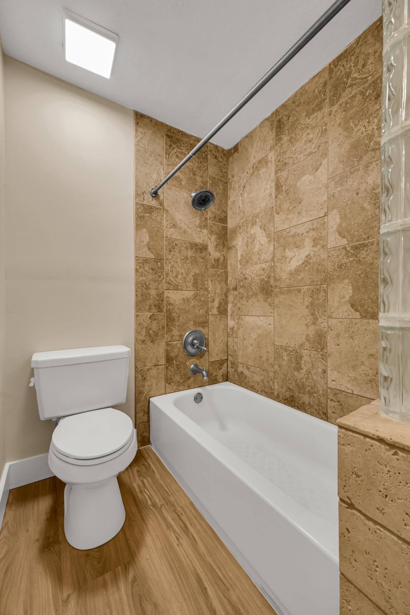 ISLAND VILLAGE PHASE II - Residential