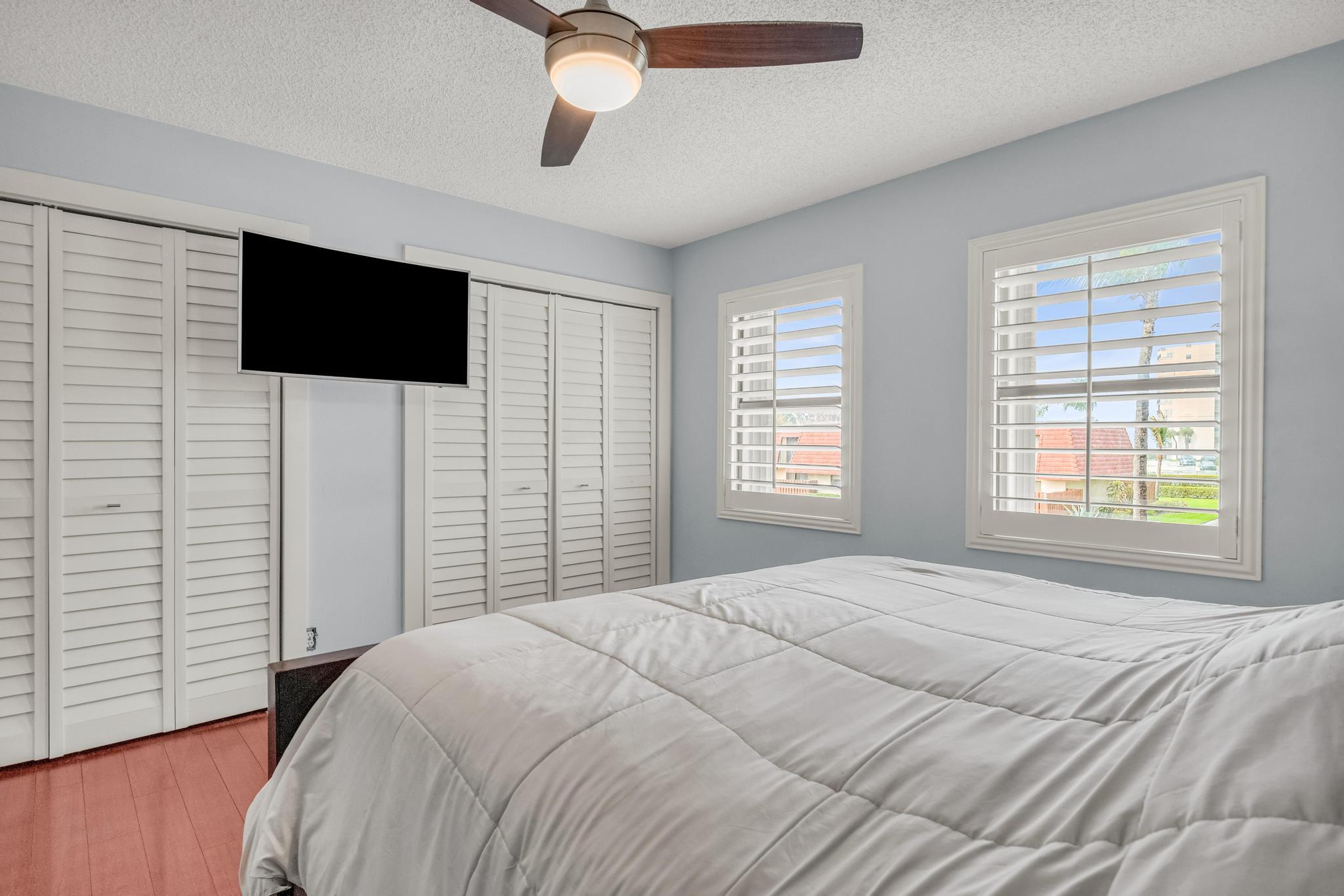 ISLAND VILLAGE PHASE II - Residential