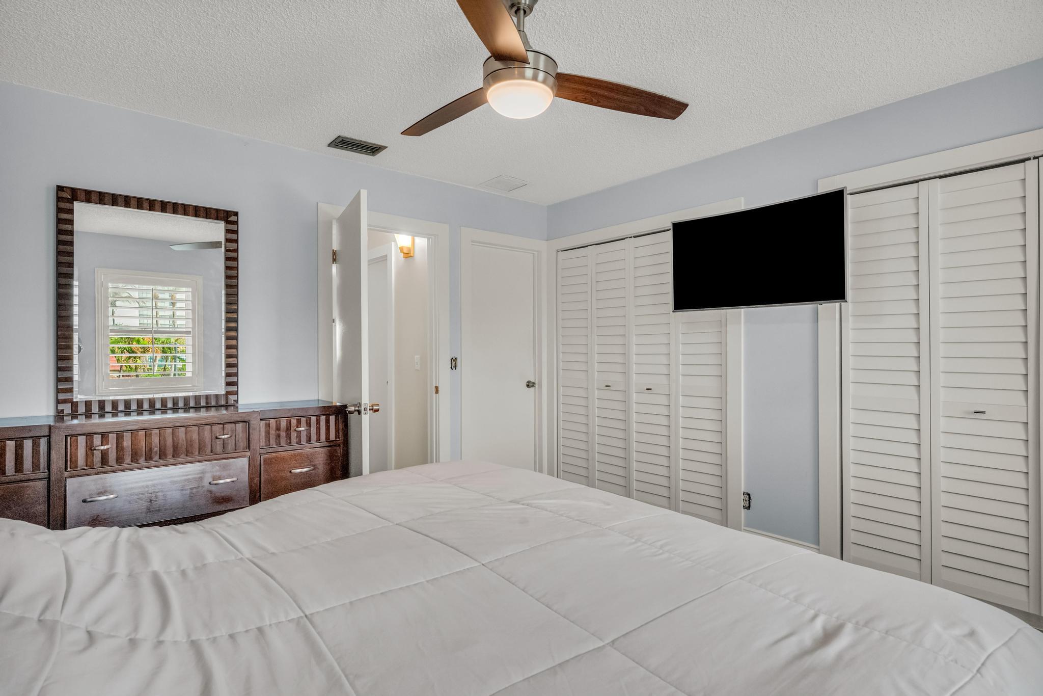 ISLAND VILLAGE PHASE II - Residential