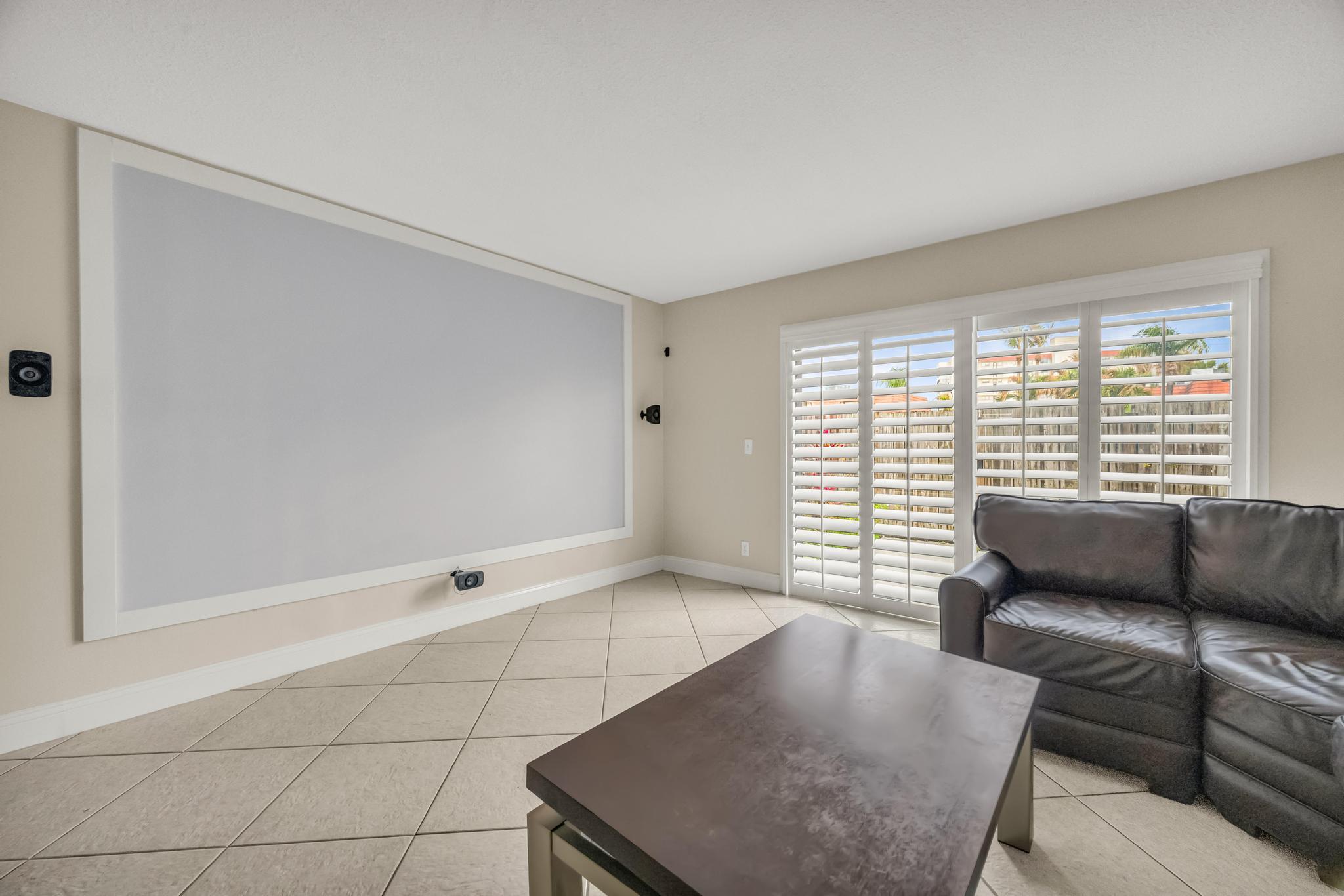 ISLAND VILLAGE PHASE II - Residential