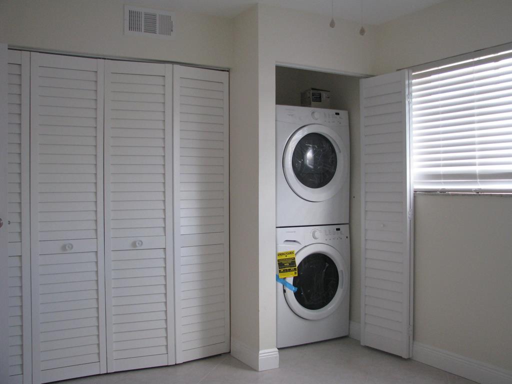 WATERWAY CLUB - Residential Lease