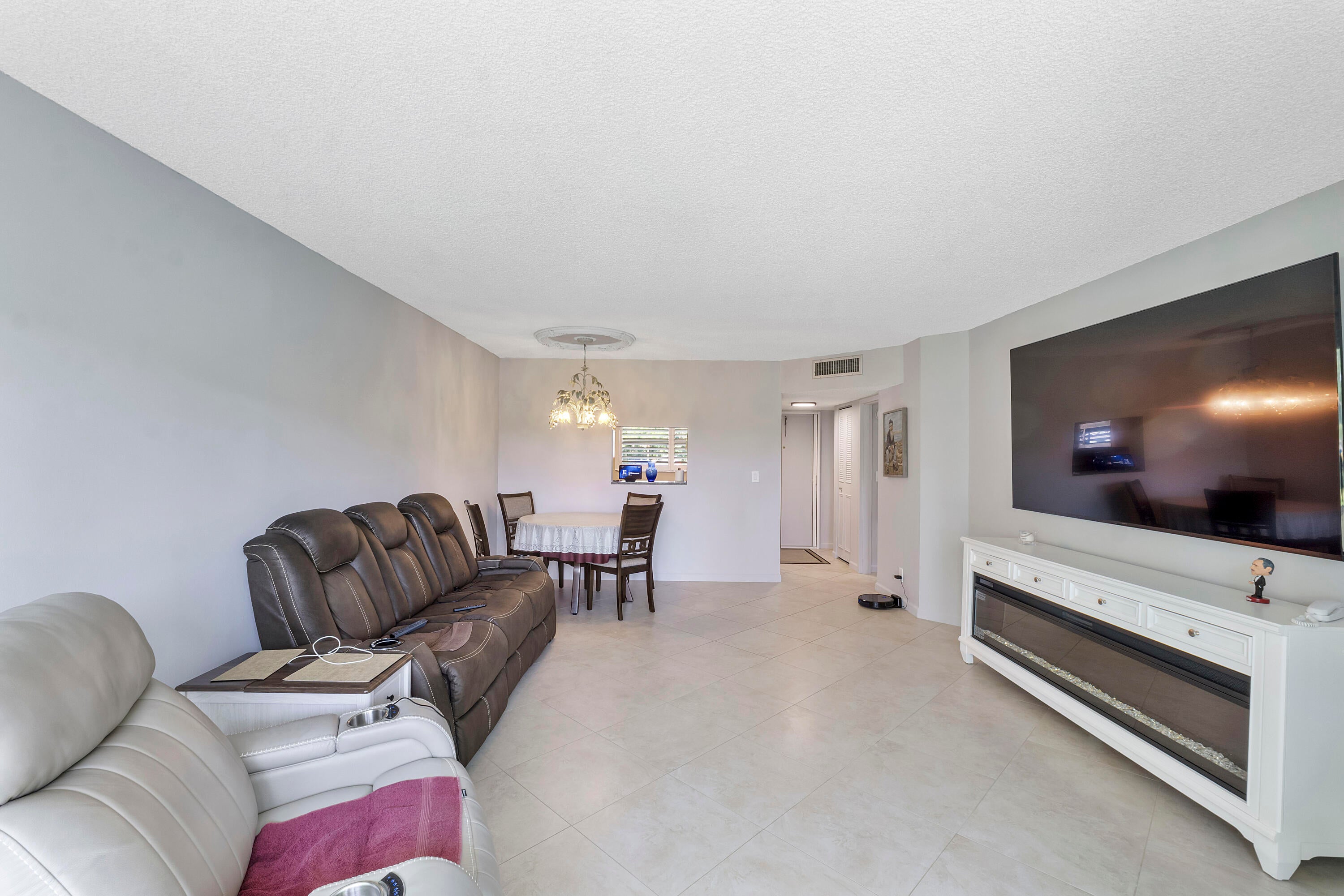 3590 Via Poinciana 107
