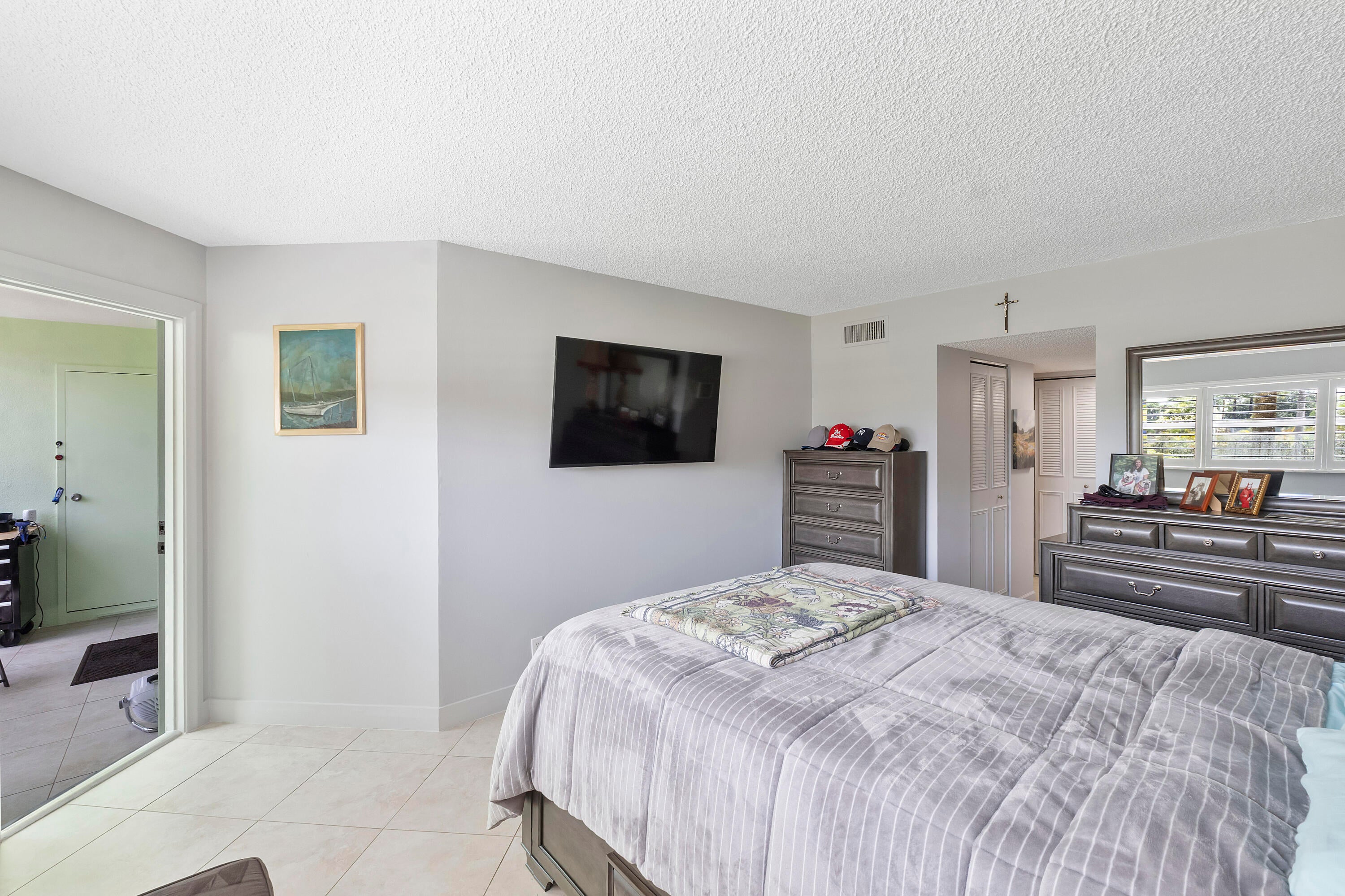 3590 Via Poinciana 107