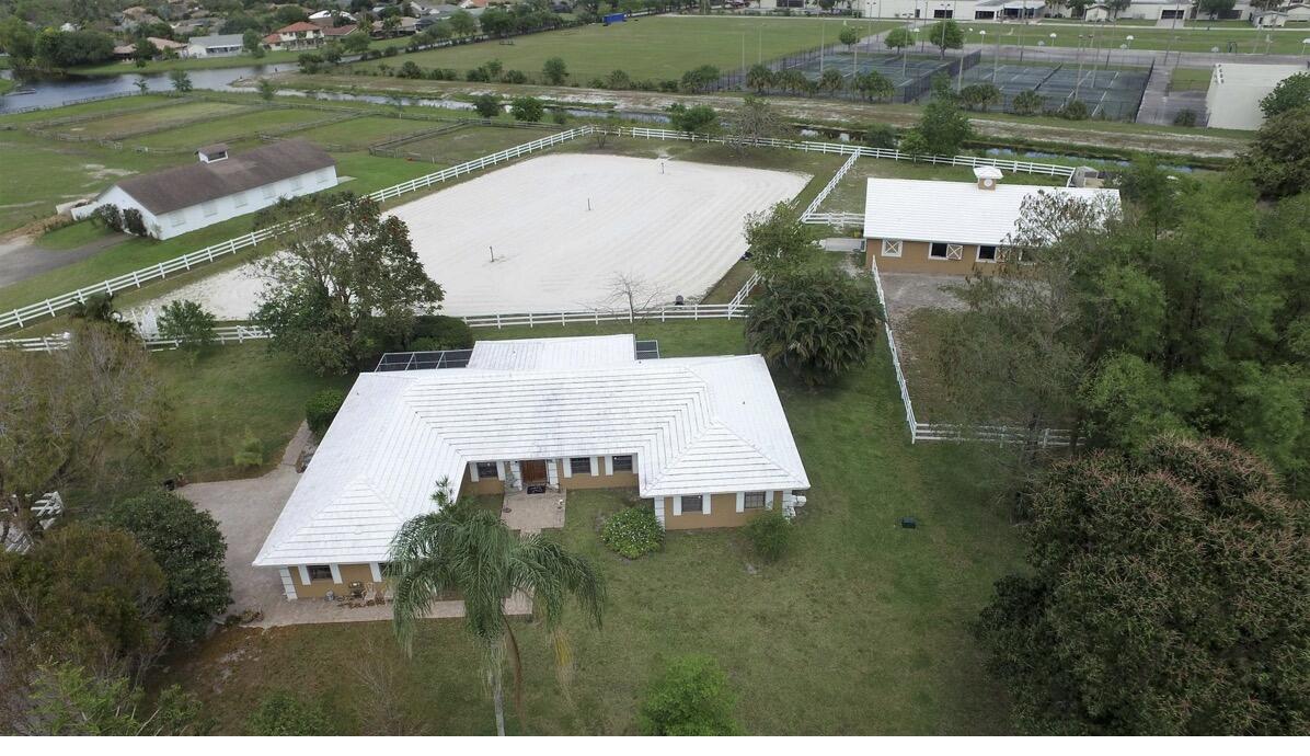 SADDLE TRAIL PARK OF WELLINGTON - Land