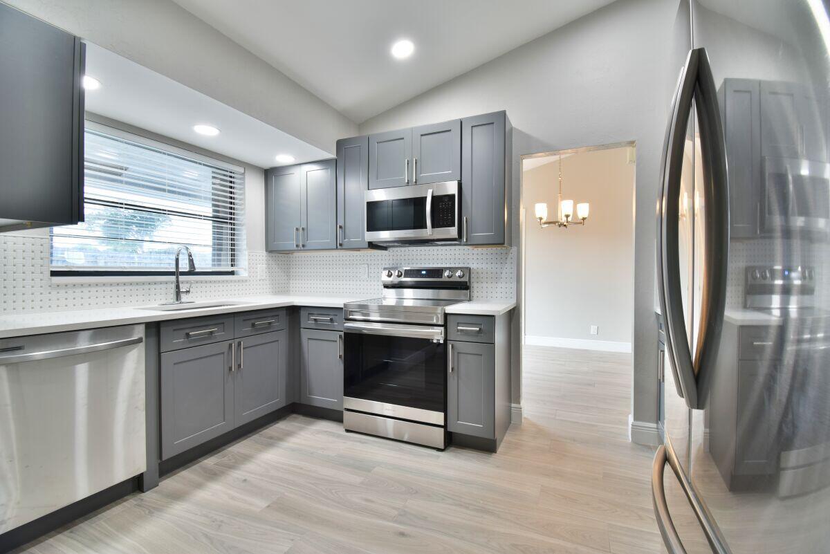 WOODSIDE 1 - Residential Lease