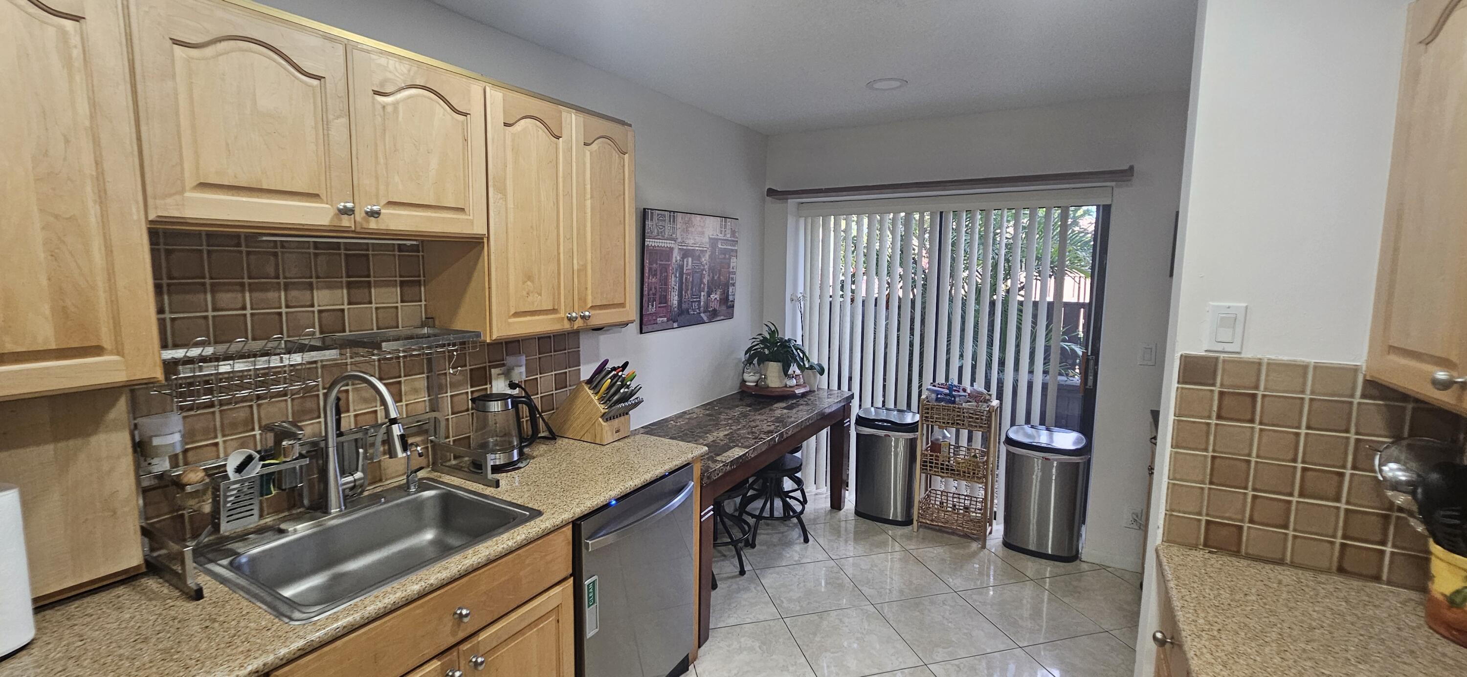 BAYWOOD VILLAGE I-A CONDO - Residential Lease