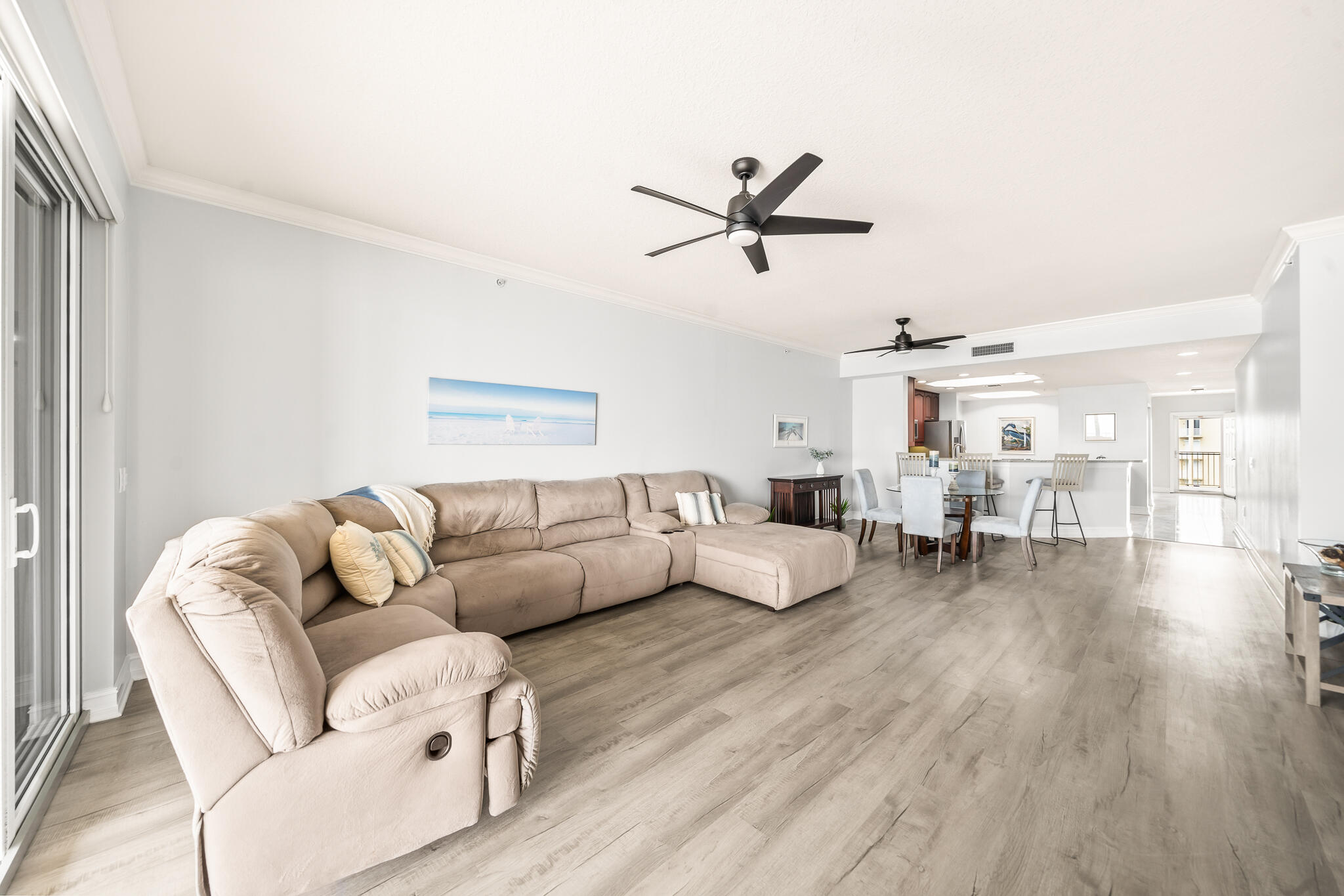 ISLAND POINTE CONDO PH 1A - Residential