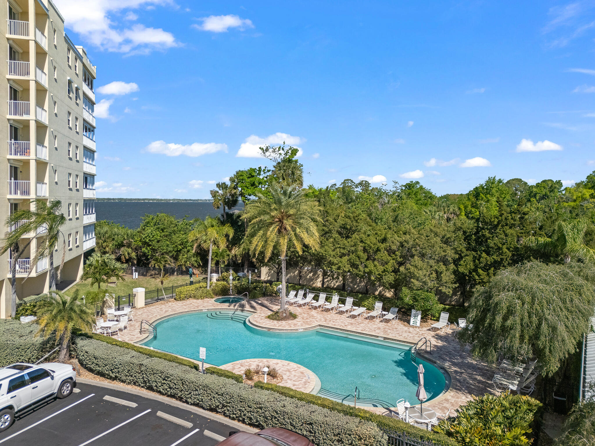 ISLAND POINTE CONDO PH 1A - Residential