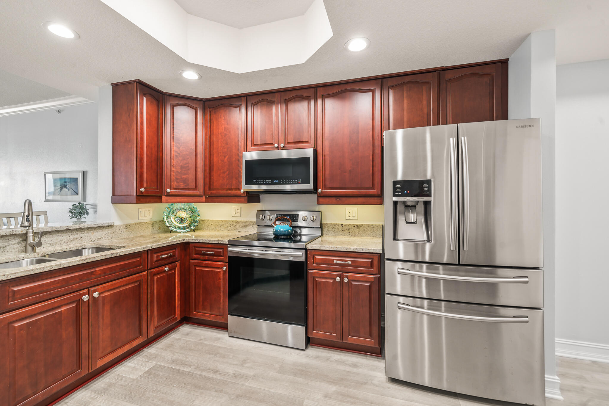 ISLAND POINTE CONDO PH 1A - Residential