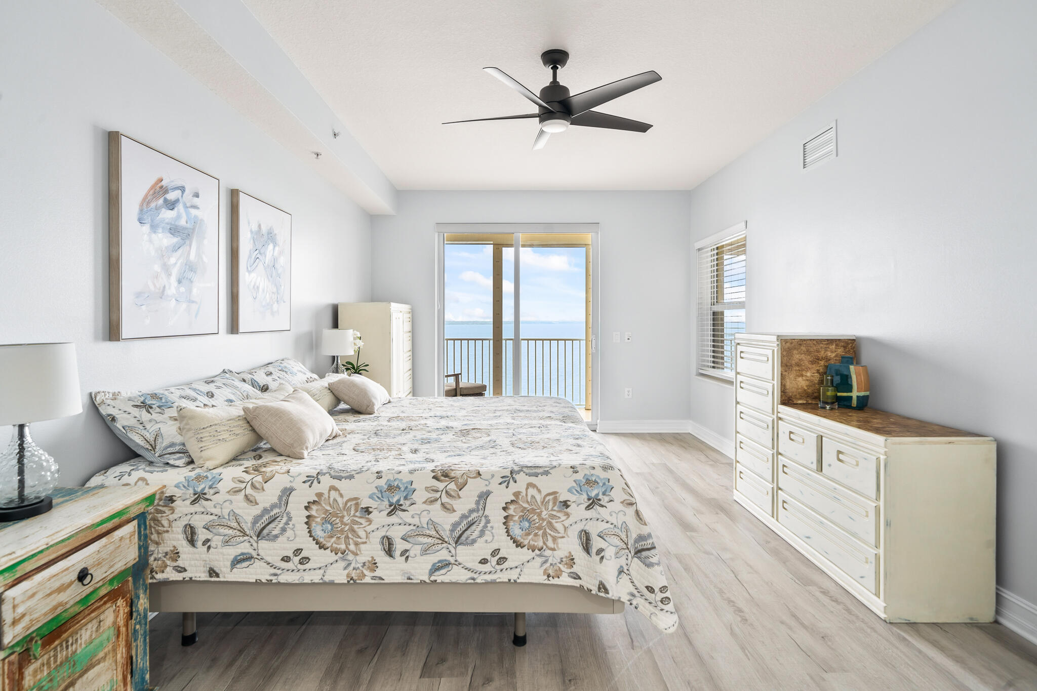 ISLAND POINTE CONDO PH 1A - Residential