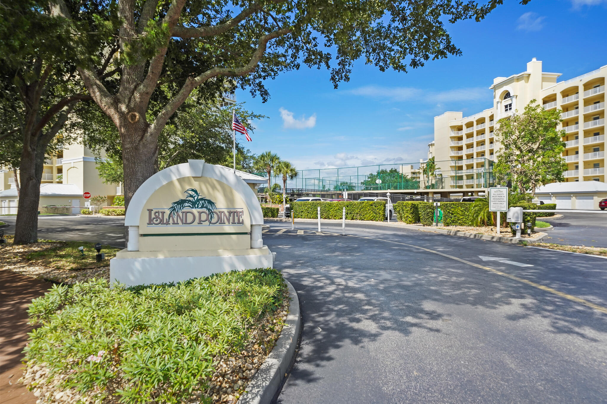 ISLAND POINTE CONDO PH 1A - Residential