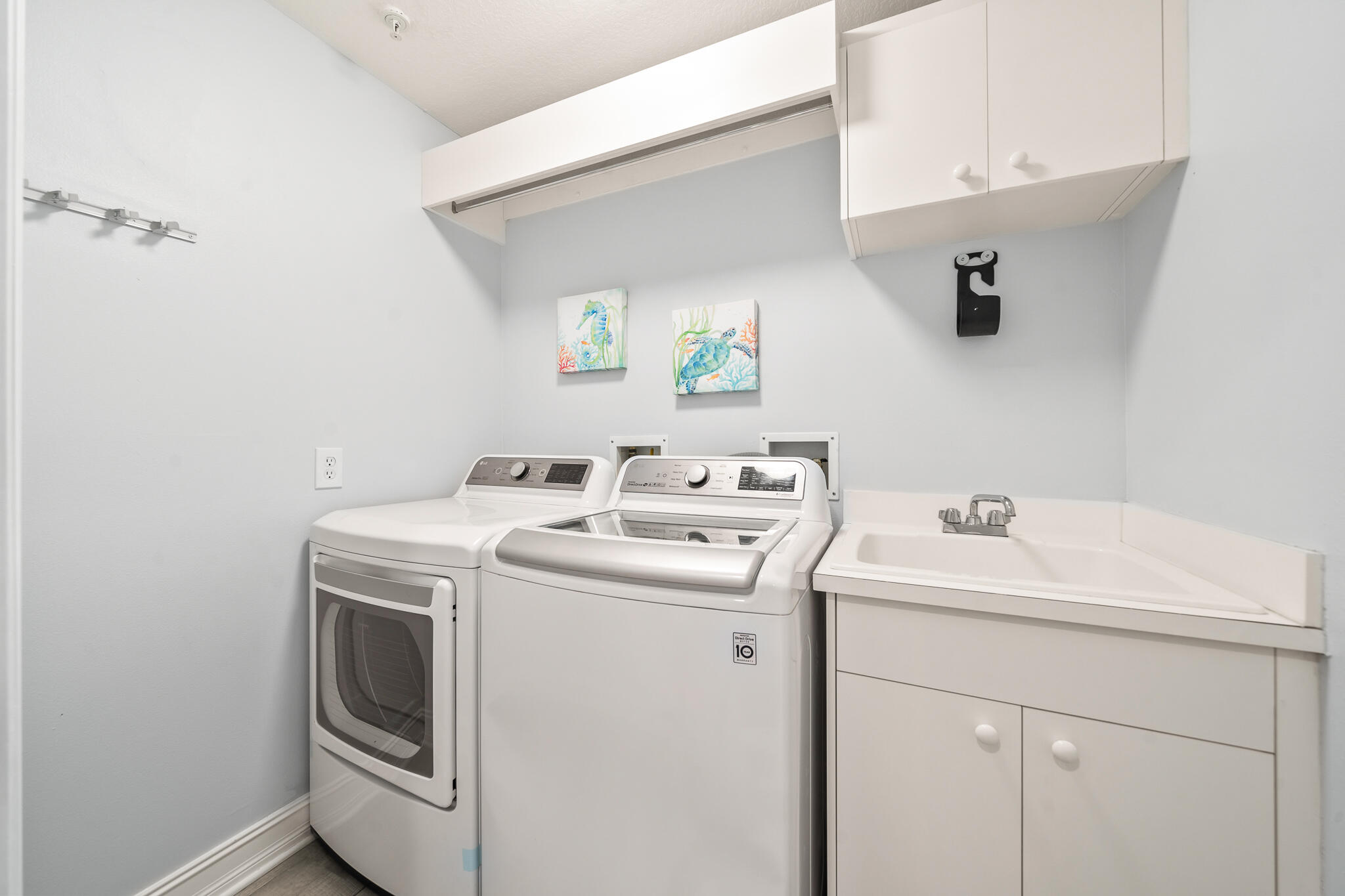 ISLAND POINTE CONDO PH 1A - Residential