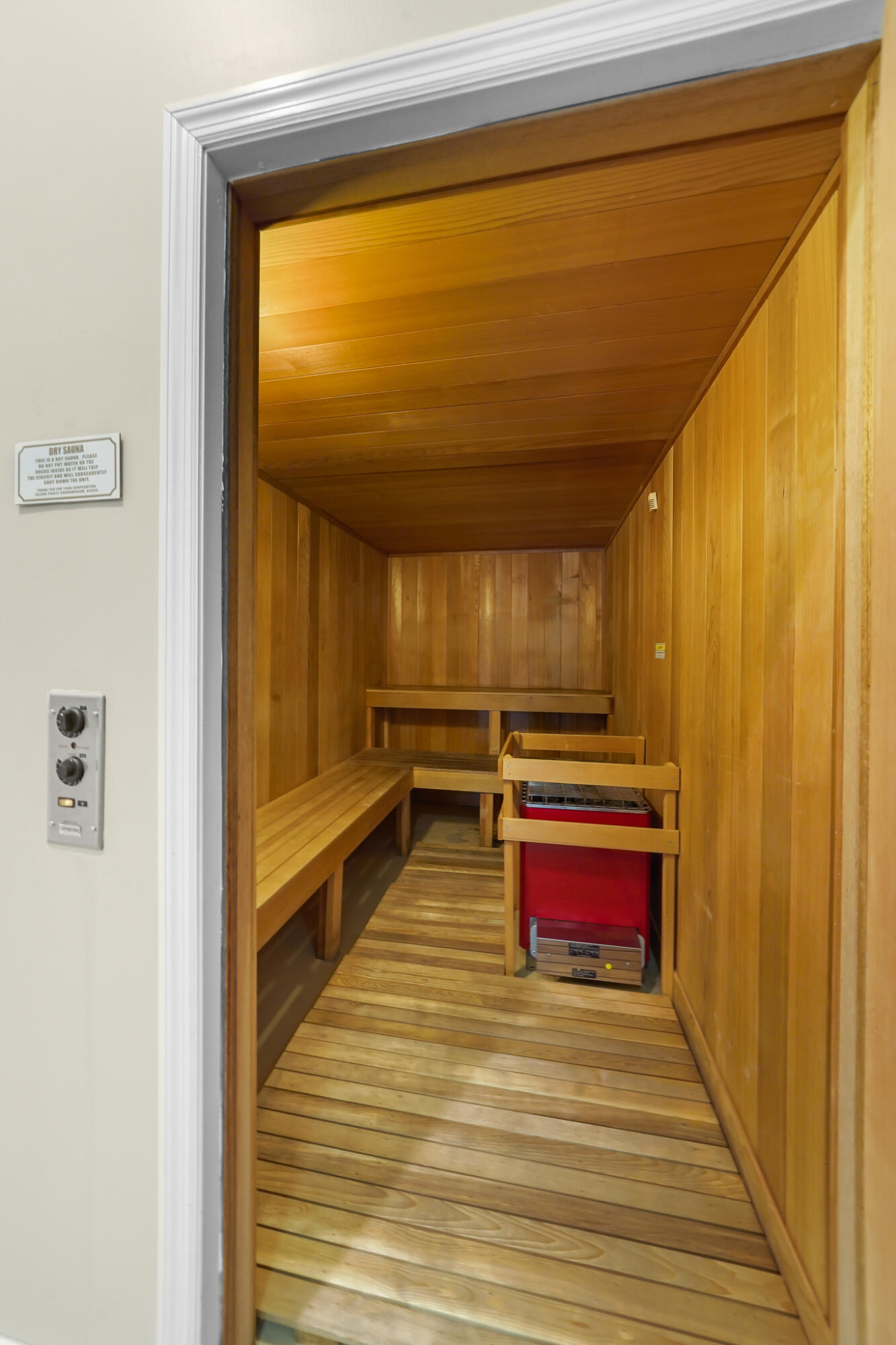 ISLAND POINTE CONDO PH 1A - Residential