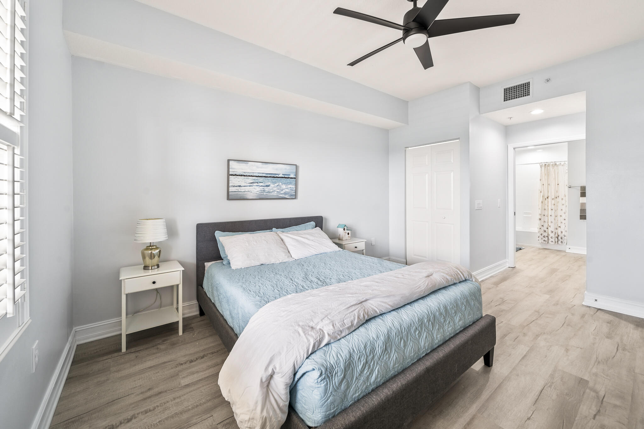 ISLAND POINTE CONDO PH 1A - Residential