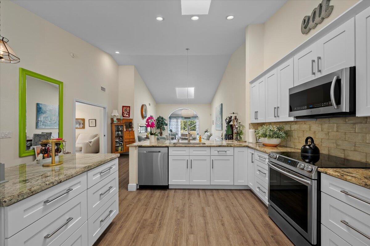 7775 Majestic Palm Dr, Boynton Beach, FL, 33437/$395,000 3 7775 Majestic Palm Dr