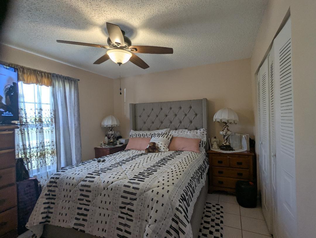 2351 SE Fruit Avenue, Port St Lucie, FL, 34952/$325,000 4 2351 SE Fruit Avenue