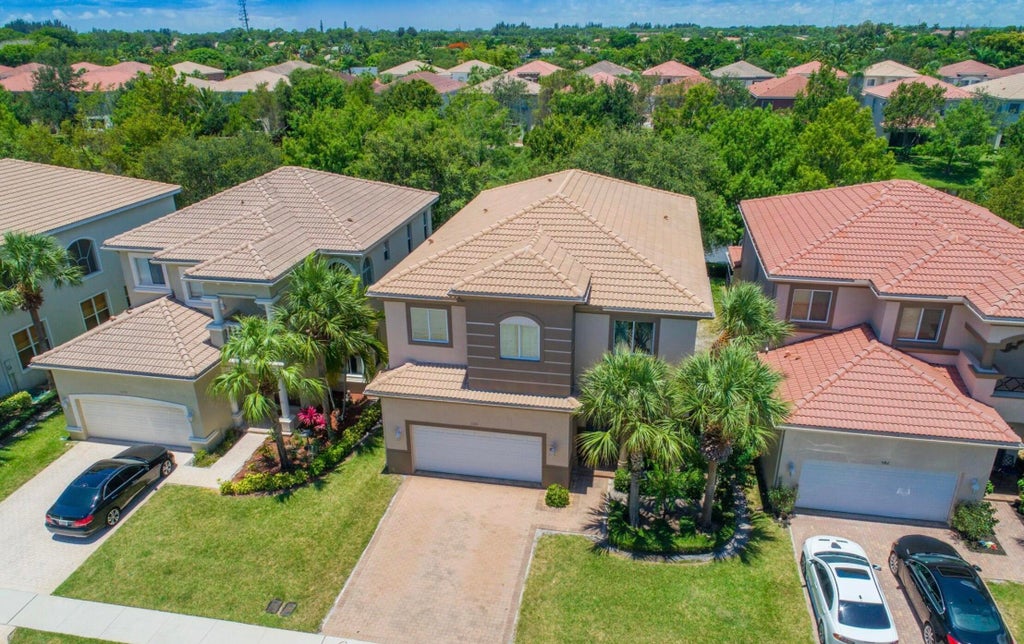 Photo of 1088 Grove Park Circle, Boynton Beach, FL 33436 (MLS # B26040008)