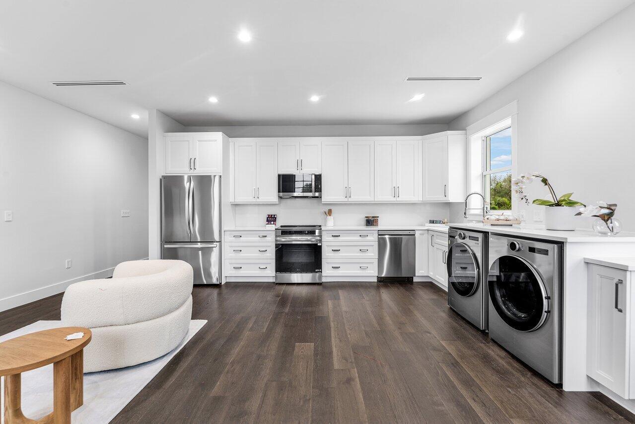 HIDDEN KEY NORTH - Residential