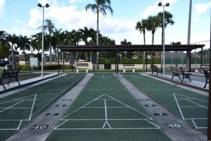 PINE RIDGE NORTH VILLAGE IV CONDO - Residential Lease