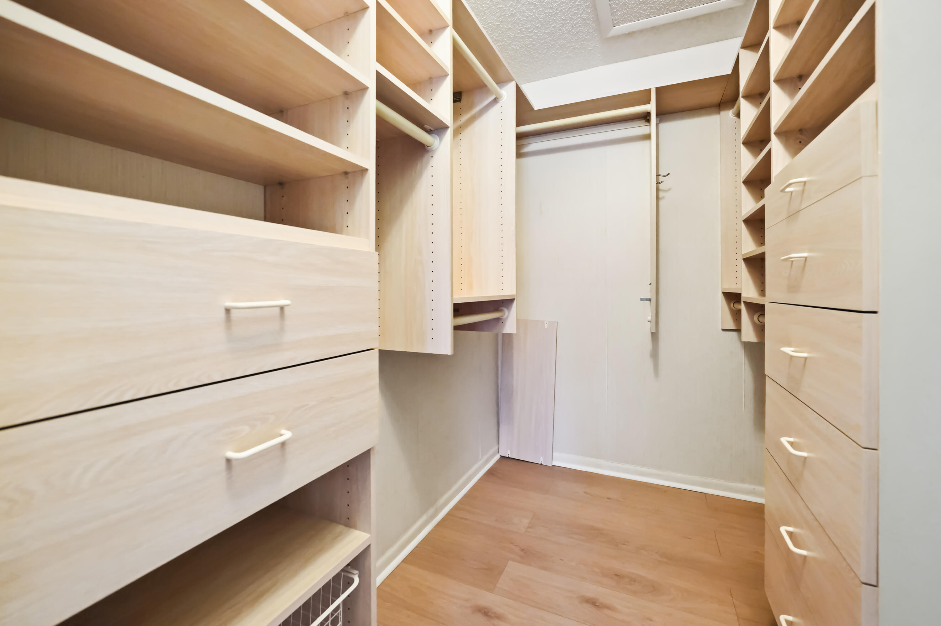 PINE RIDGE NORTH VILLAGE IV CONDO - Residential Lease