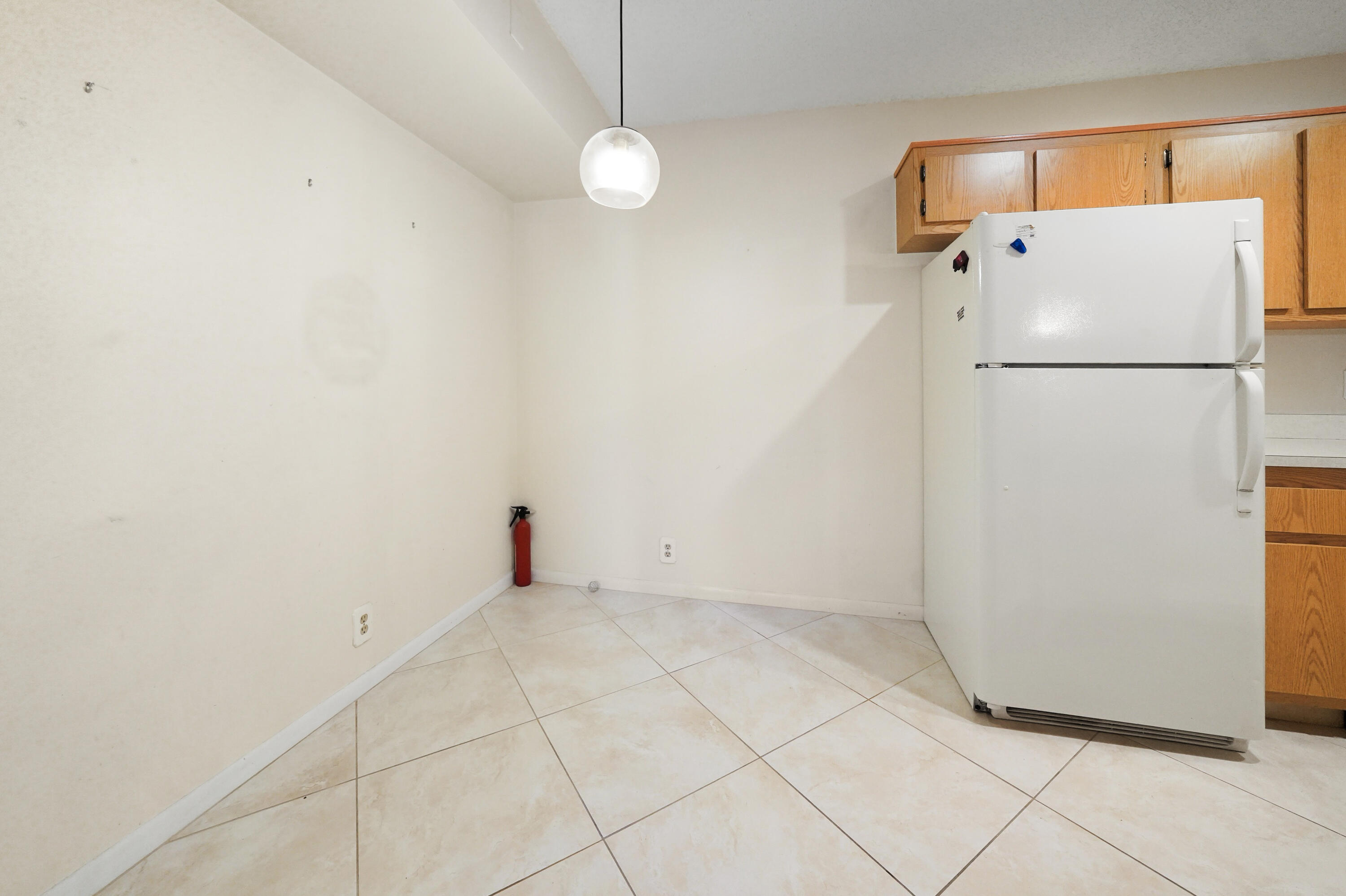 PINE RIDGE NORTH VILLAGE IV CONDO - Residential Lease