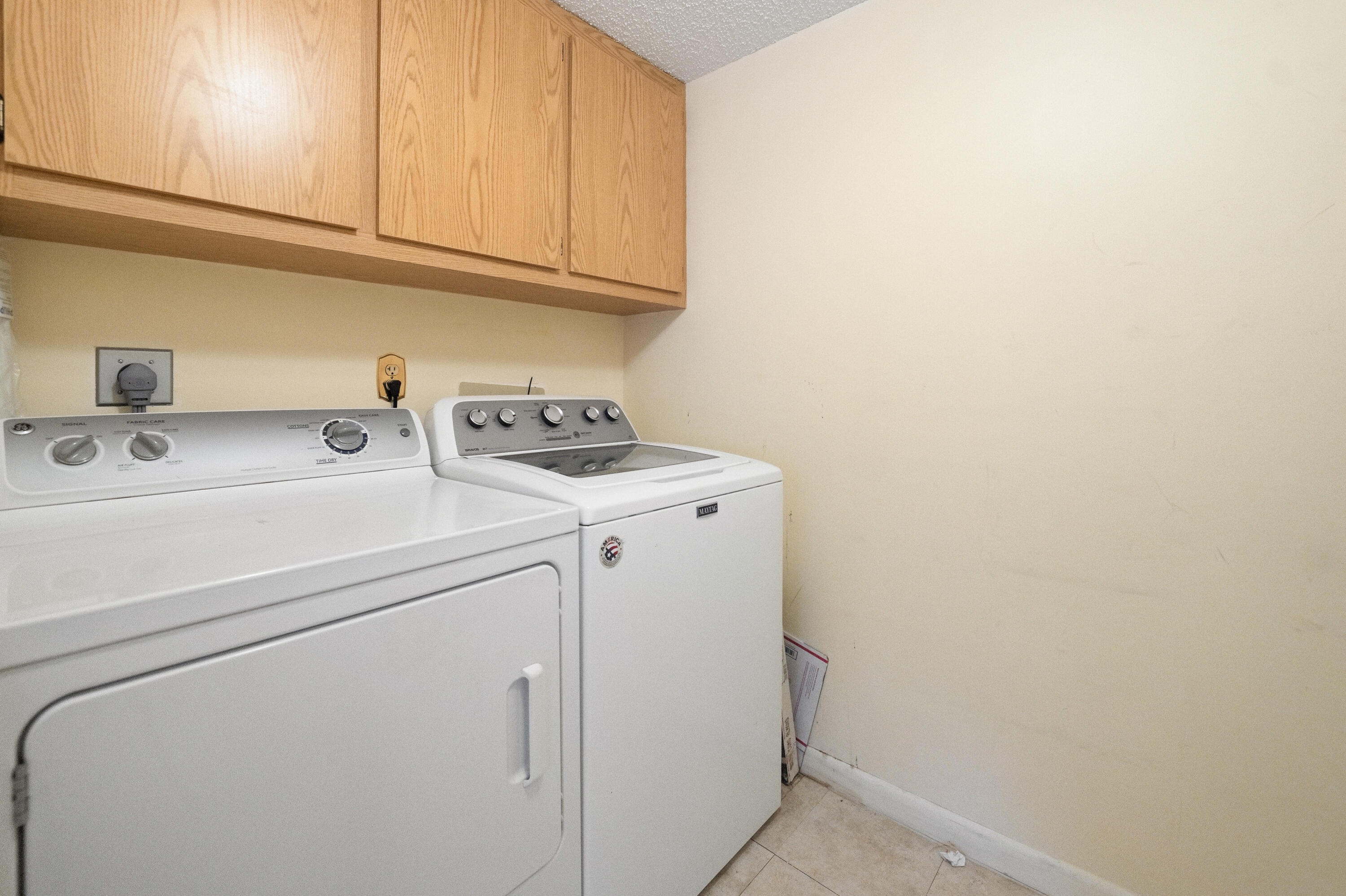 PINE RIDGE NORTH VILLAGE IV CONDO - Residential Lease