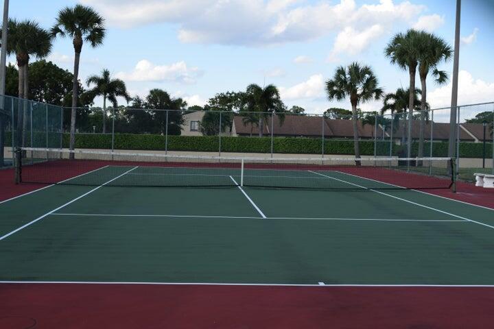 PINE RIDGE NORTH VILLAGE IV CONDO - Residential Lease