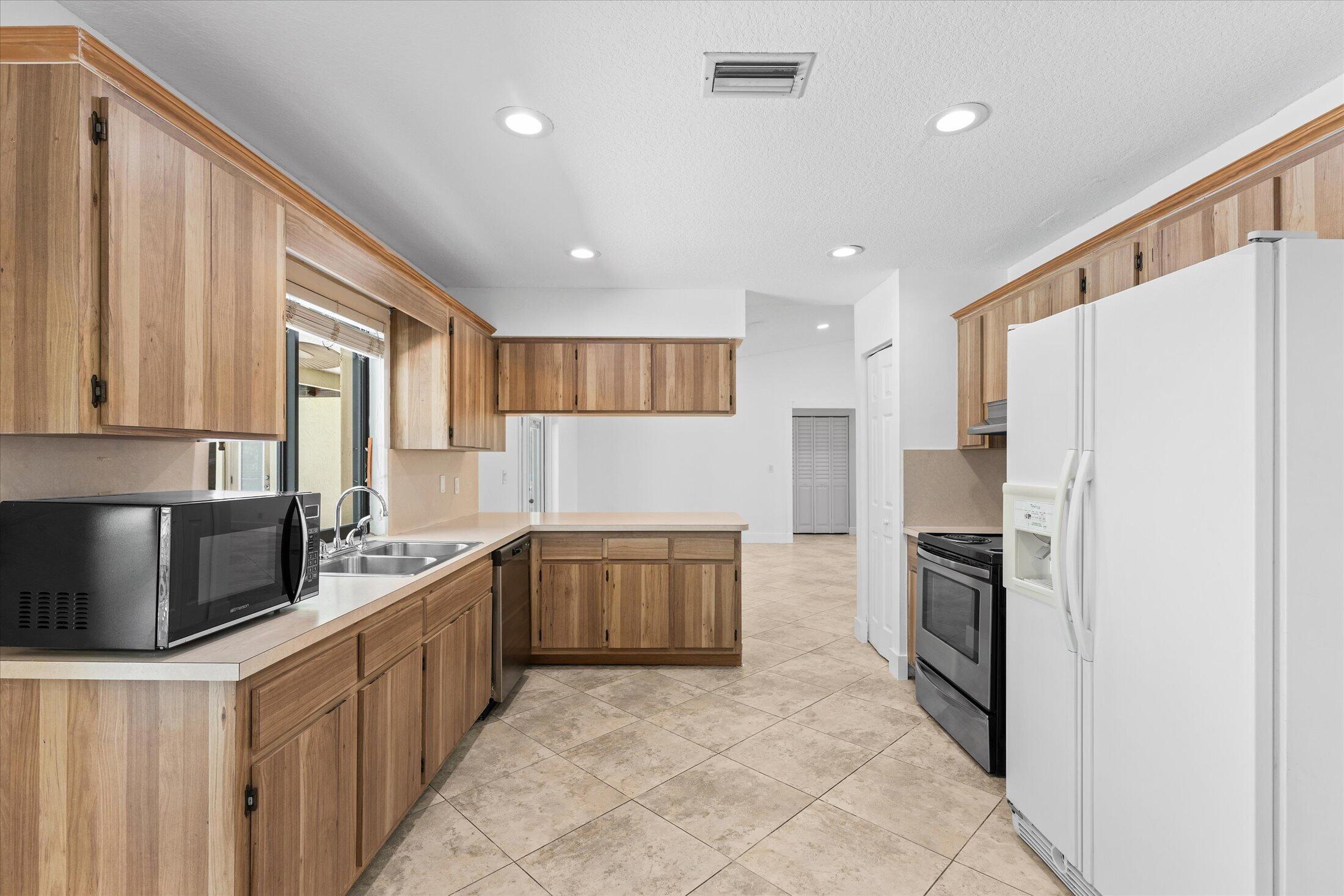 CYPRESS RUN - Residential