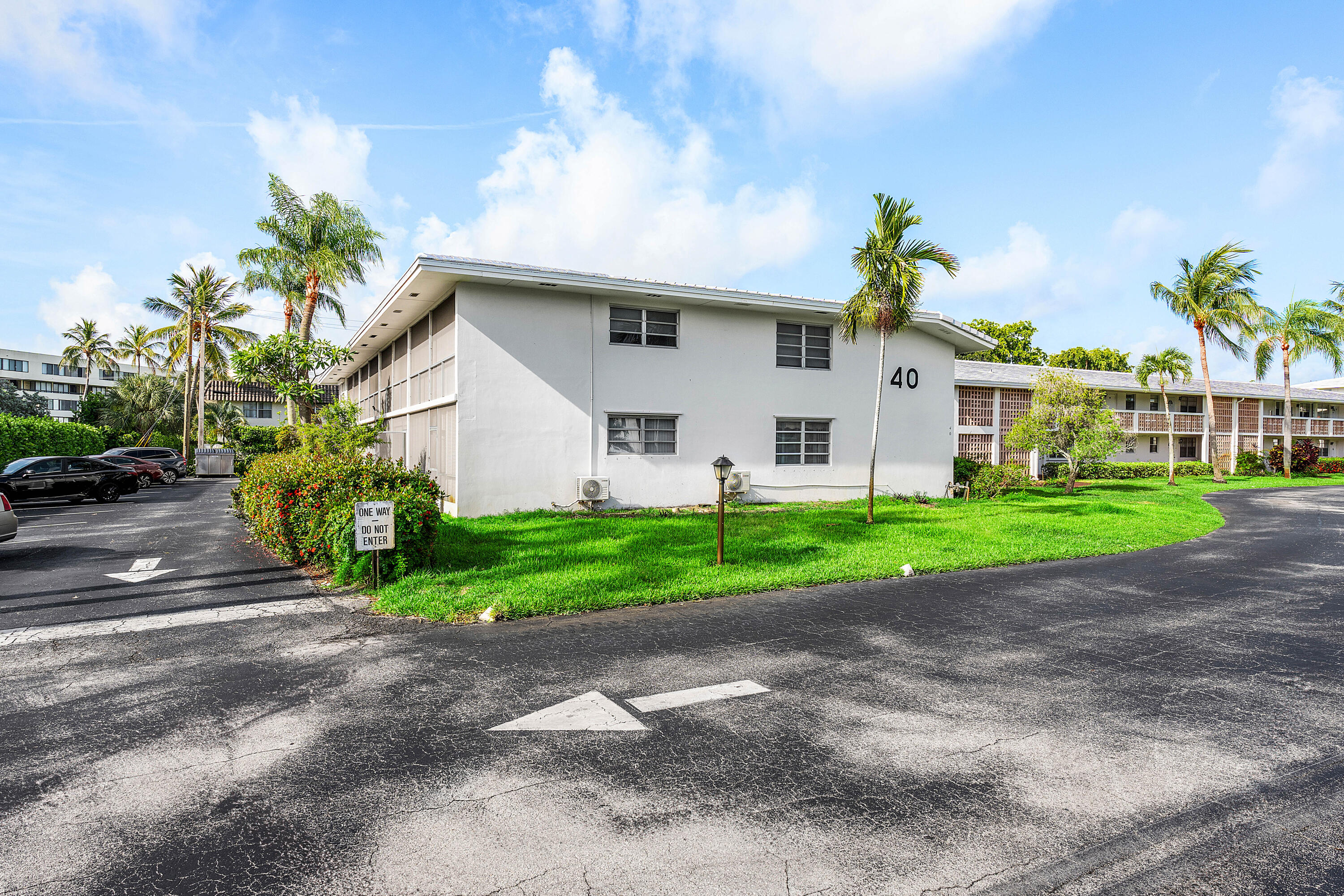 PALM ROYAL APTS INC CONDO - Residential