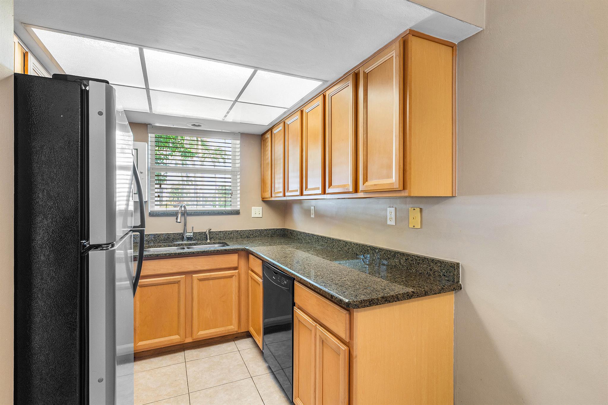 PALM ROYAL APTS INC CONDO - Residential