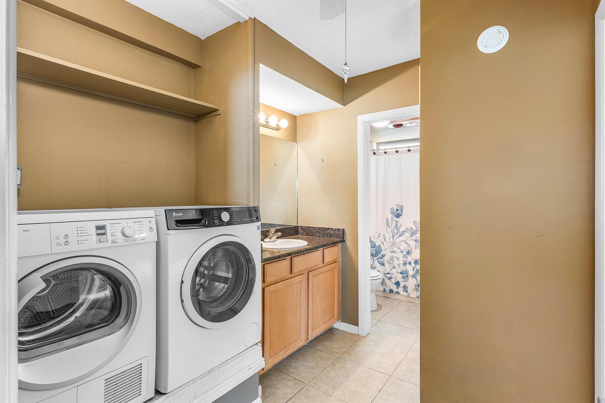 PALM ROYAL APTS INC CONDO - Residential