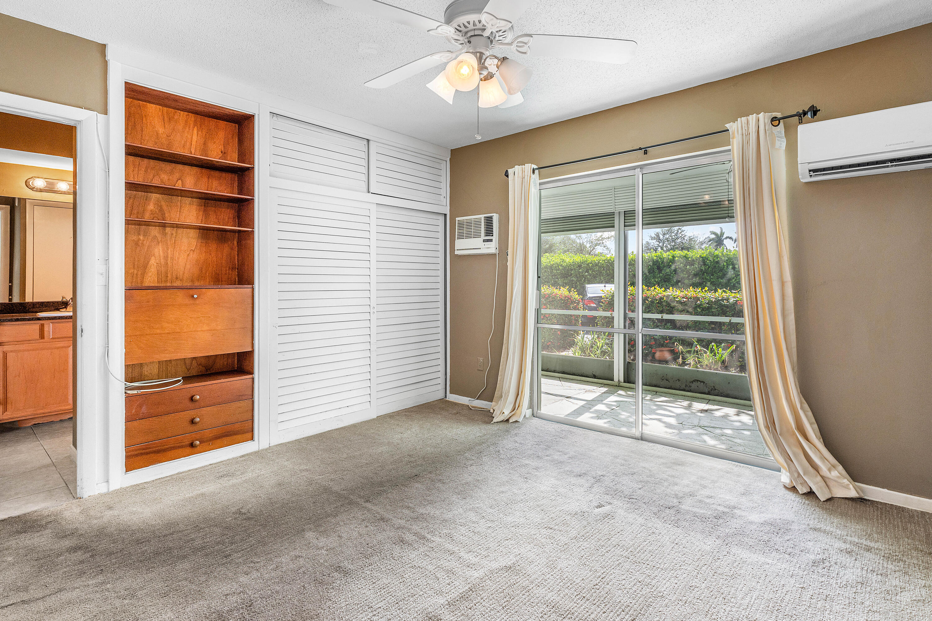 PALM ROYAL APTS INC CONDO - Residential