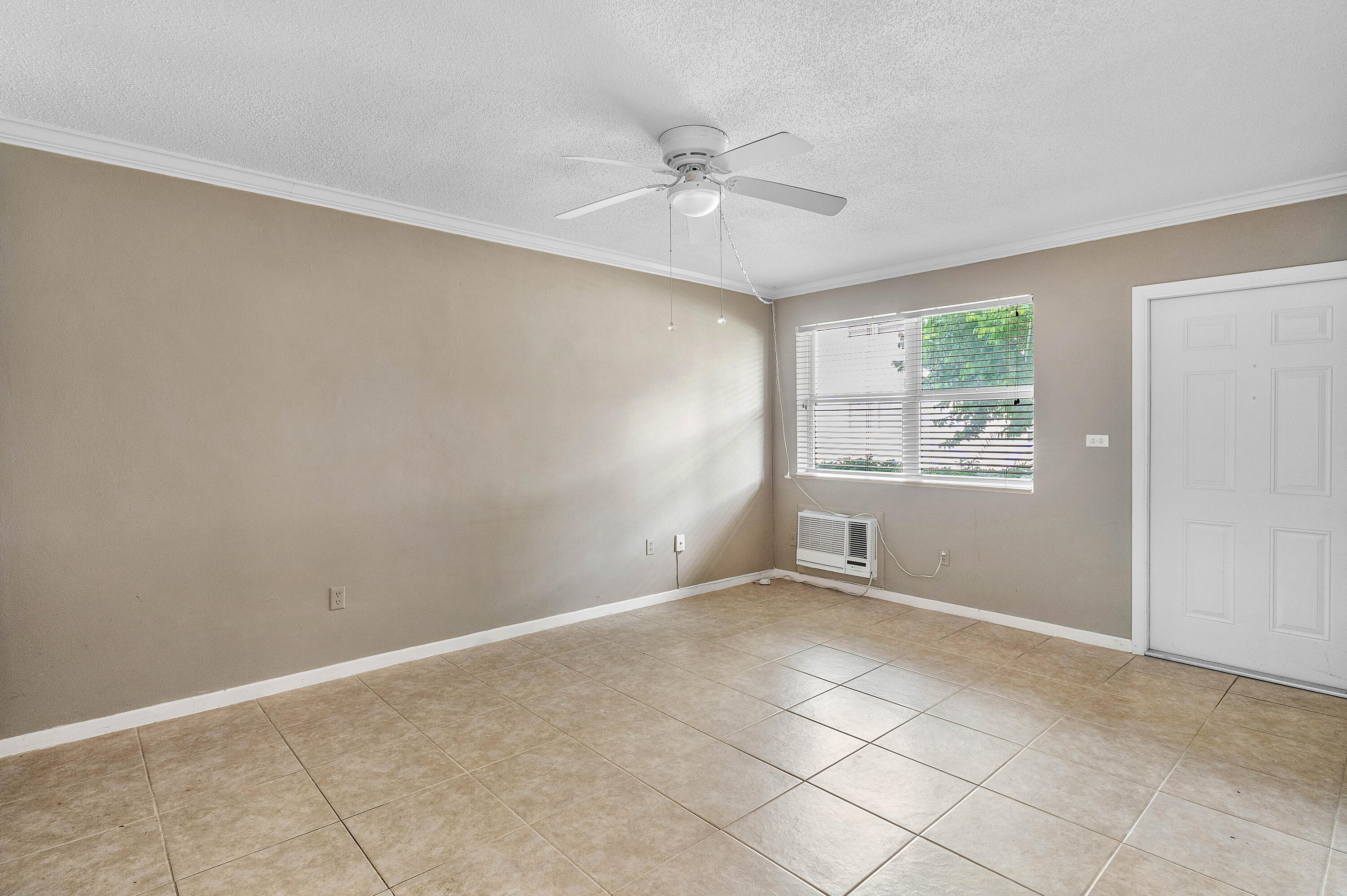 PALM ROYAL APTS INC CONDO - Residential