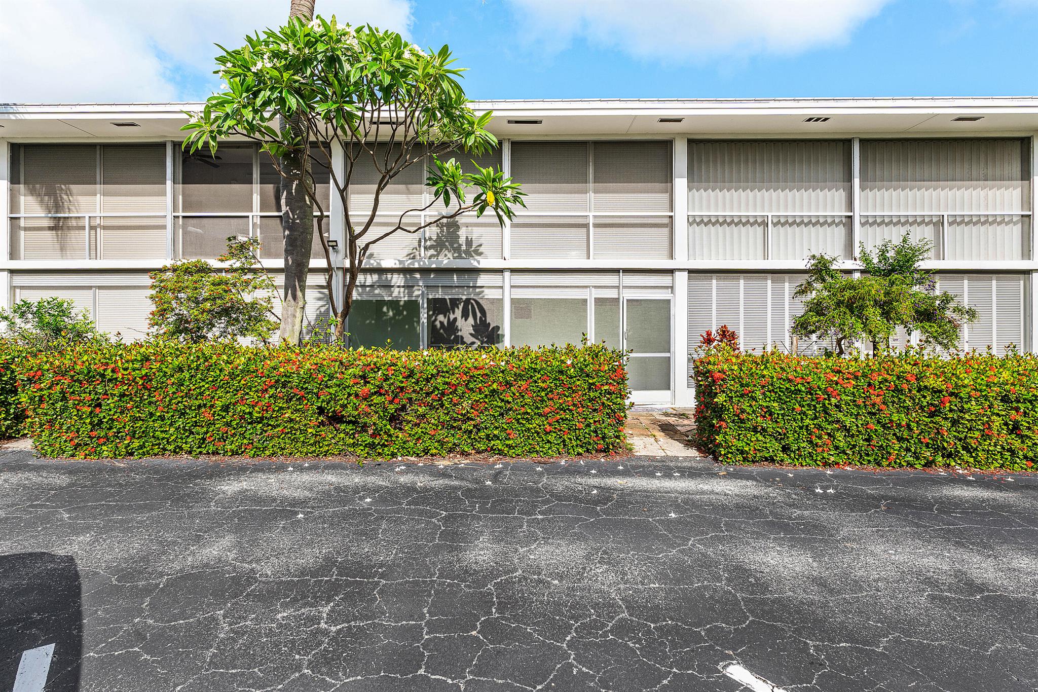 PALM ROYAL APTS INC CONDO - Residential
