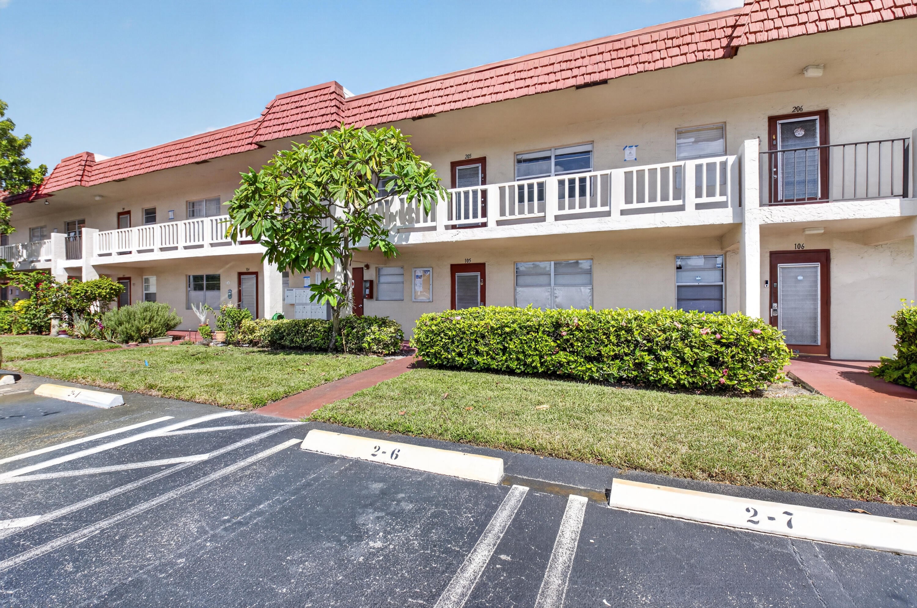 2 Abbey Lane 205