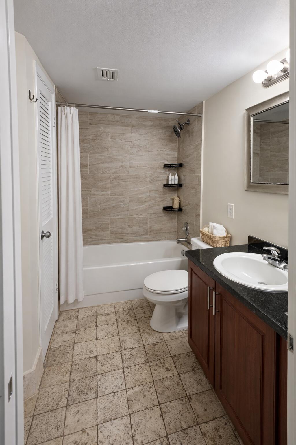 BREEZES AT PALM AIRE CONDO - Residential