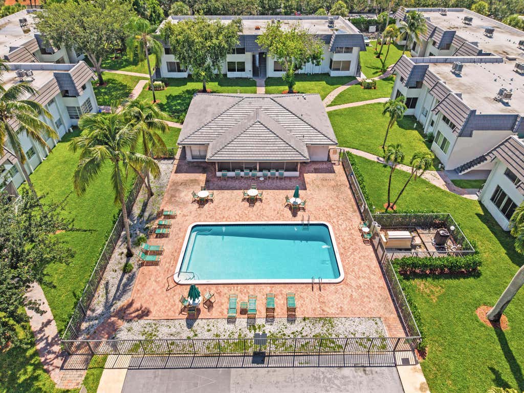 Photo of 8410 W SAMPLE Road #110, Coral Springs, FL 33065 (MLS # B26065014)