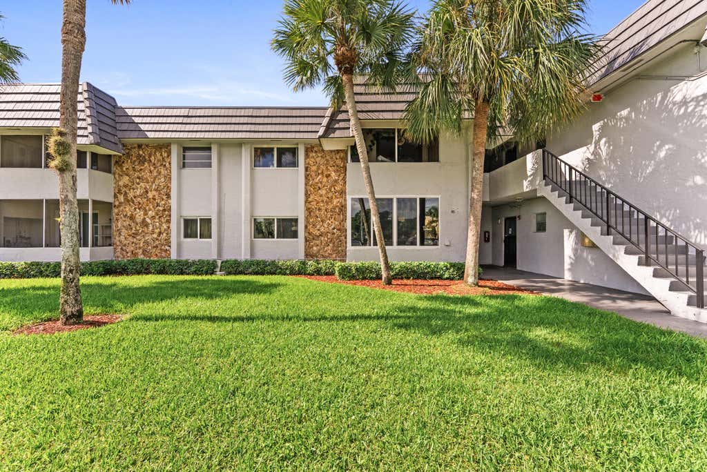 Photo of 8410 W SAMPLE Road #110, Coral Springs, FL 33065 (MLS # B26065014)