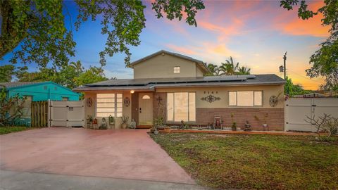 7141 Custer Street Hollywood FL 33024