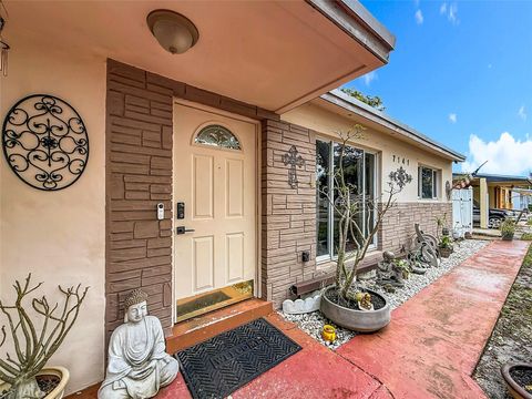 7141 Custer Street Hollywood FL 33024