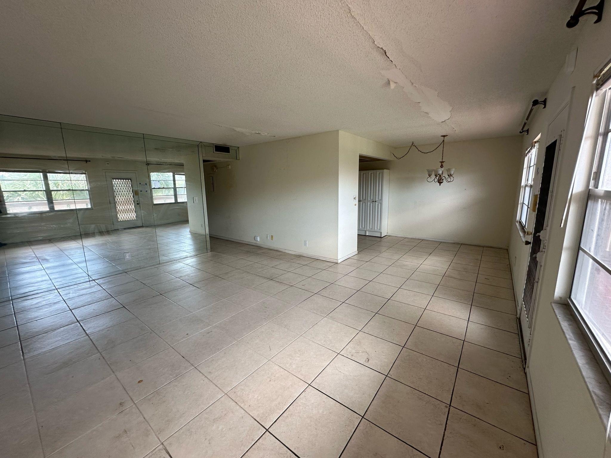 1903 Bermuda Cir E3