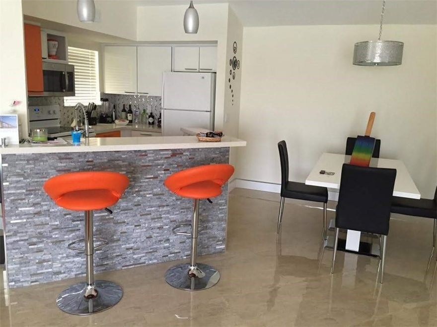 Beautiful remodeled apartment with nice Lake Views. Second floor unit. Open and bright! Carpet in bedrooms. 2 beds/ 2 full baths. Great complex ammenities including gym, 2 pools, tennis courts & more. Walking distance to Sawgrass elementary. Located just minutes from Sawgrass Mills Mall.