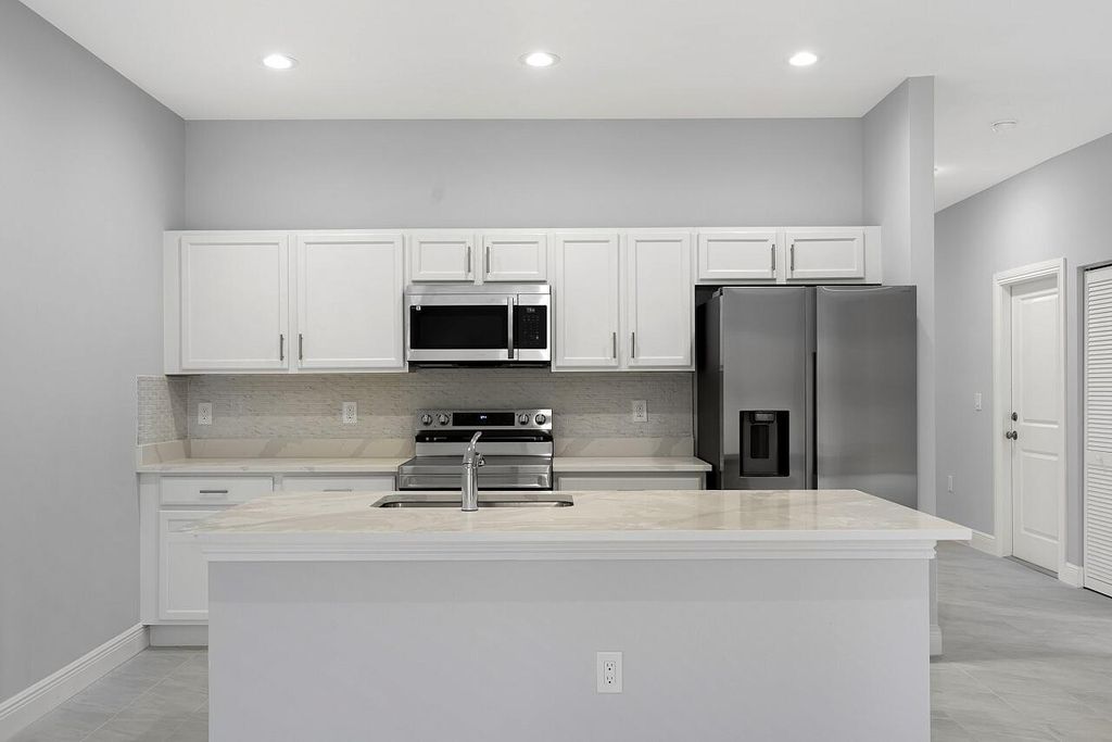 Photo of 6215 4th Lane, Vero Beach, FL 32968 (MLS # R11164583)