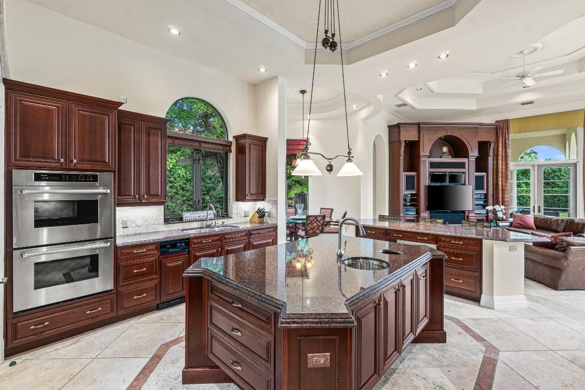 VINTAGE OAKS / POLO CLUB - Residential