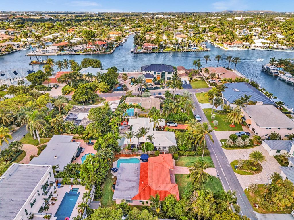 Photo of 3204 Beacon Street, Pompano Beach, FL 33062 (MLS # B26010241)