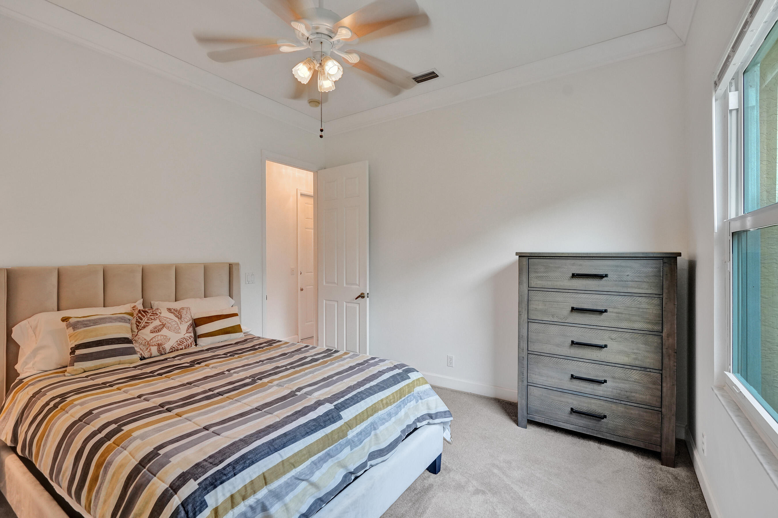 WELLINGTON AERO CLUB OF THE LANDINGS AT WELLINGTON - Residential Lease