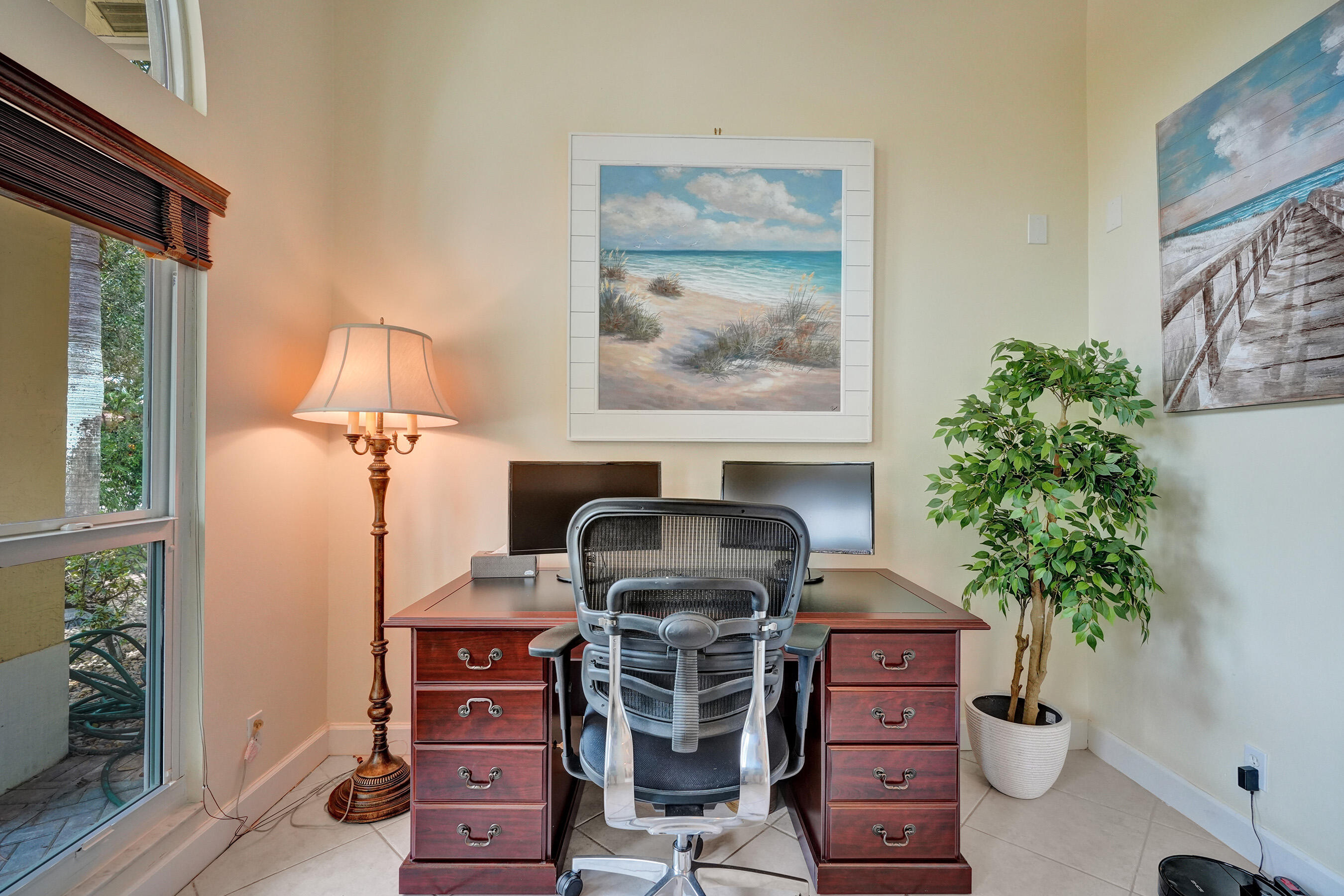 WELLINGTON AERO CLUB OF THE LANDINGS AT WELLINGTON - Residential Lease