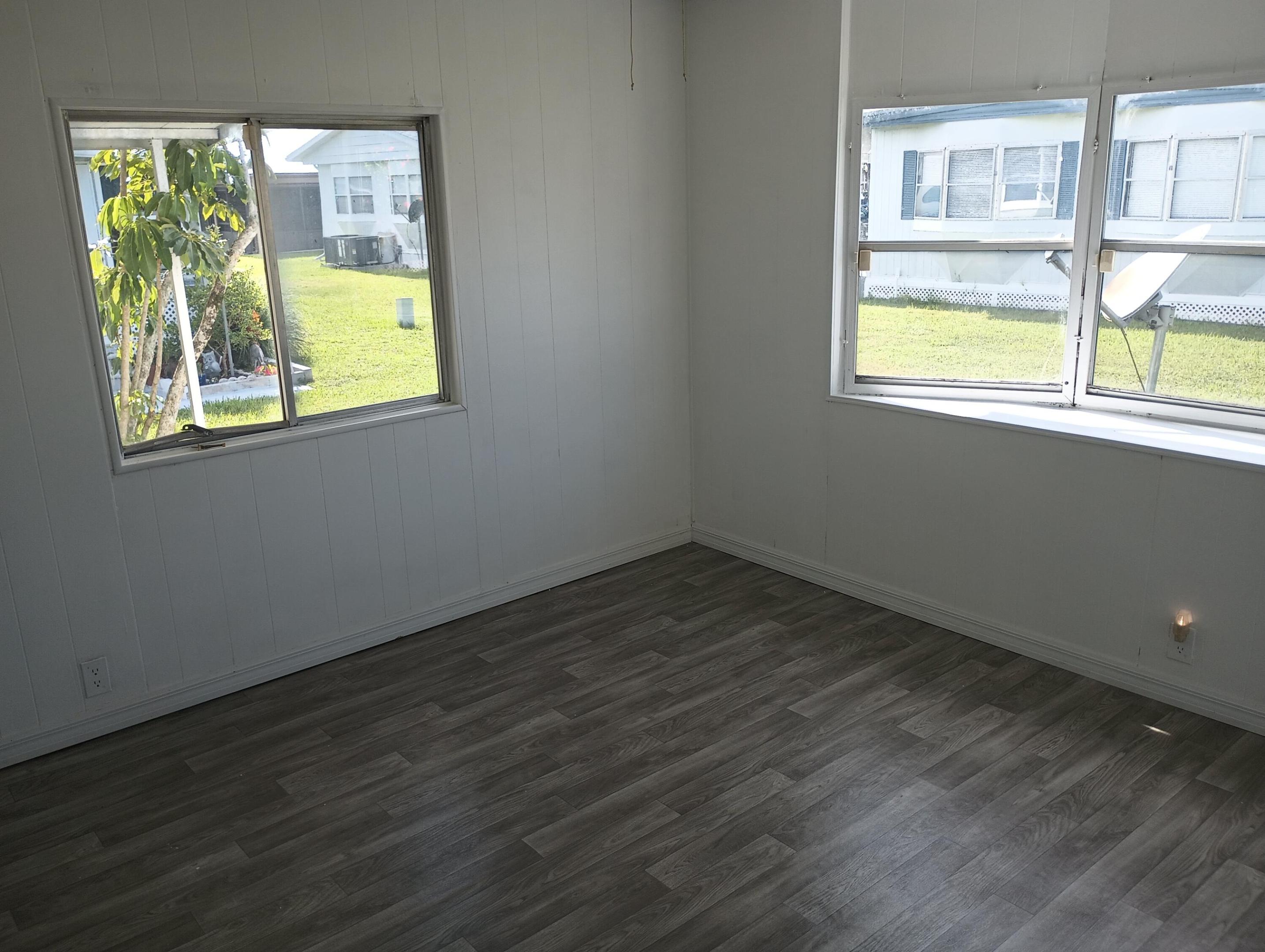 Spanish Lakes Riverfront - Residential