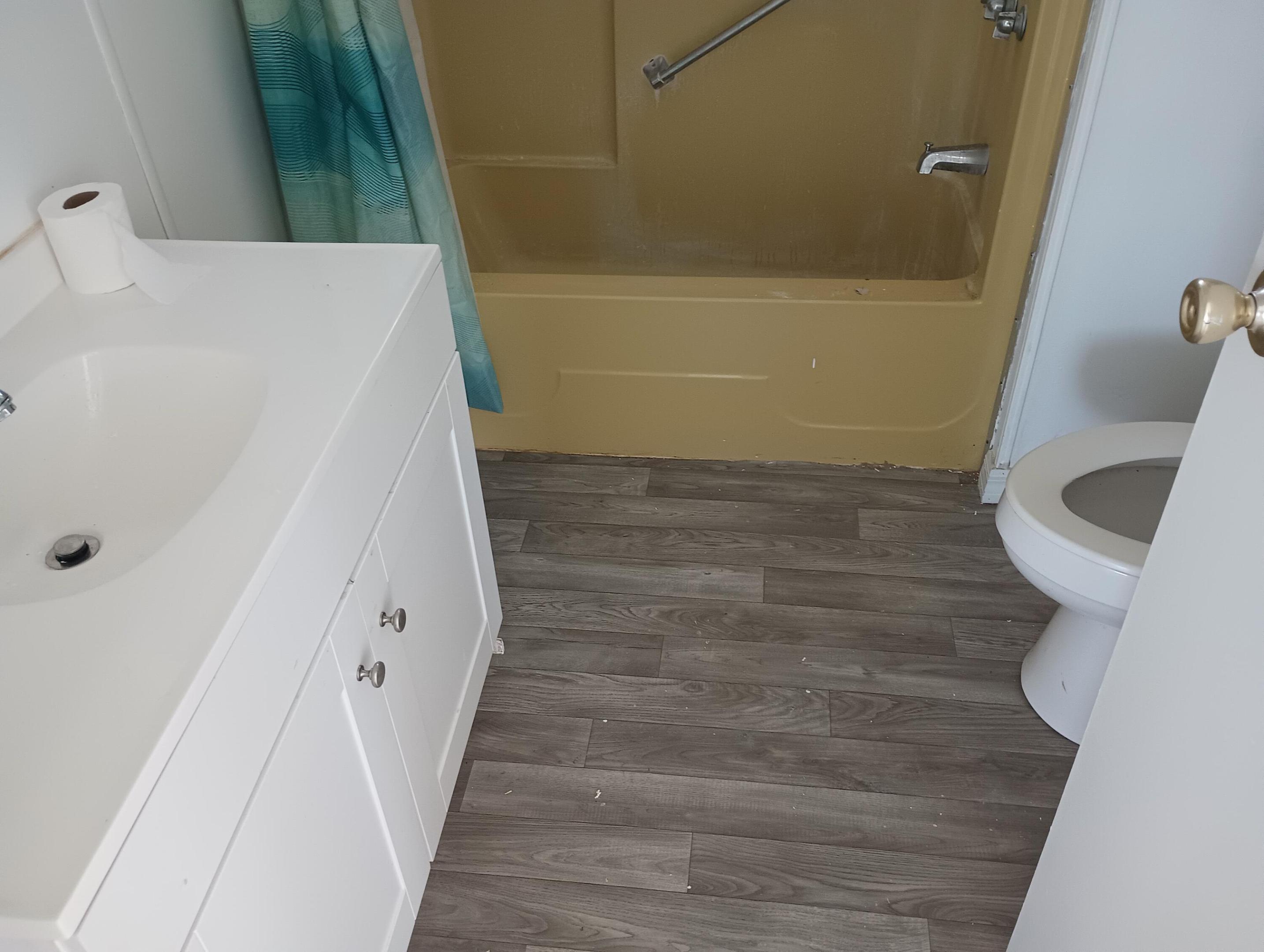 Spanish Lakes Riverfront - Residential