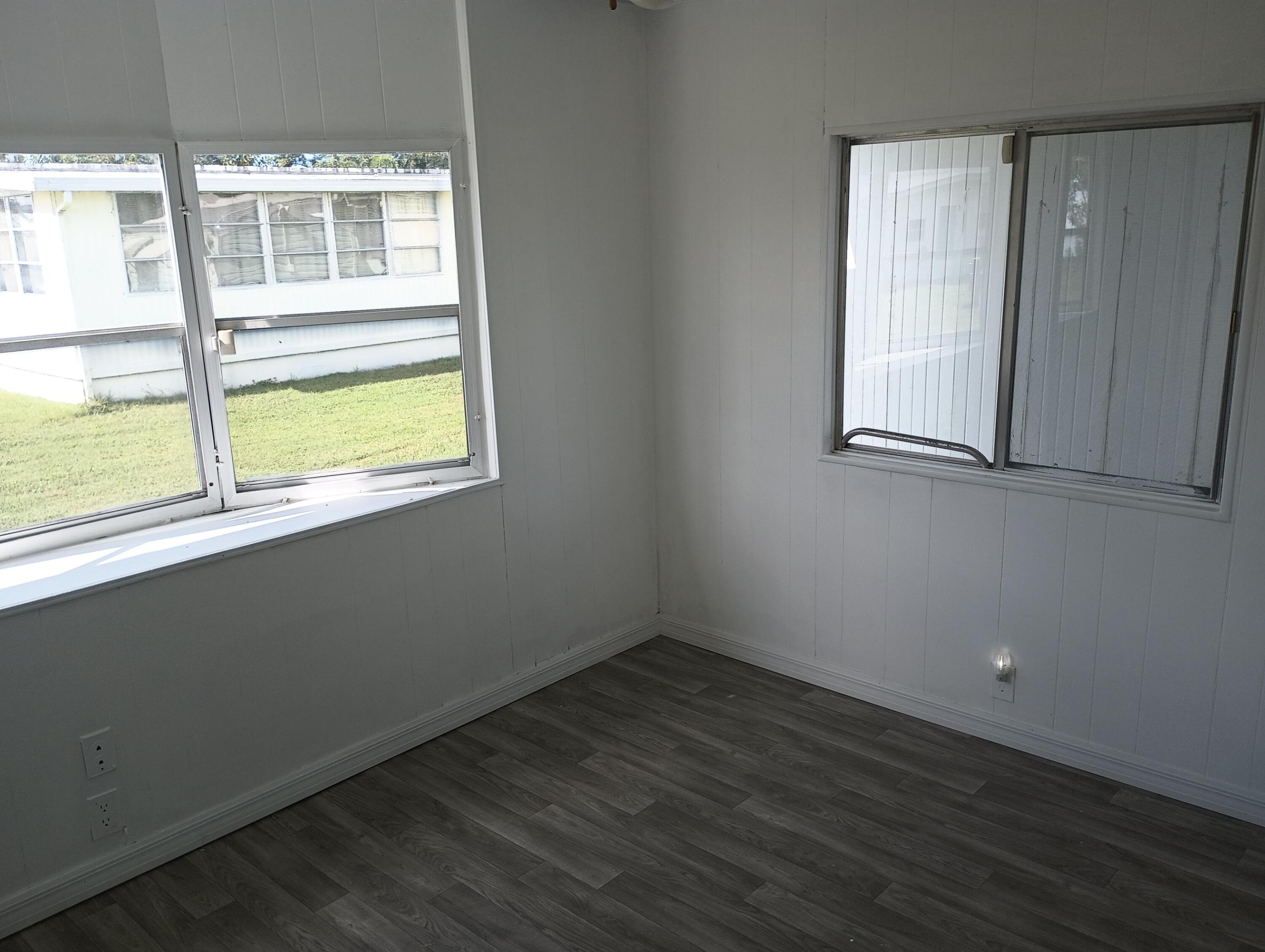 Spanish Lakes Riverfront - Residential